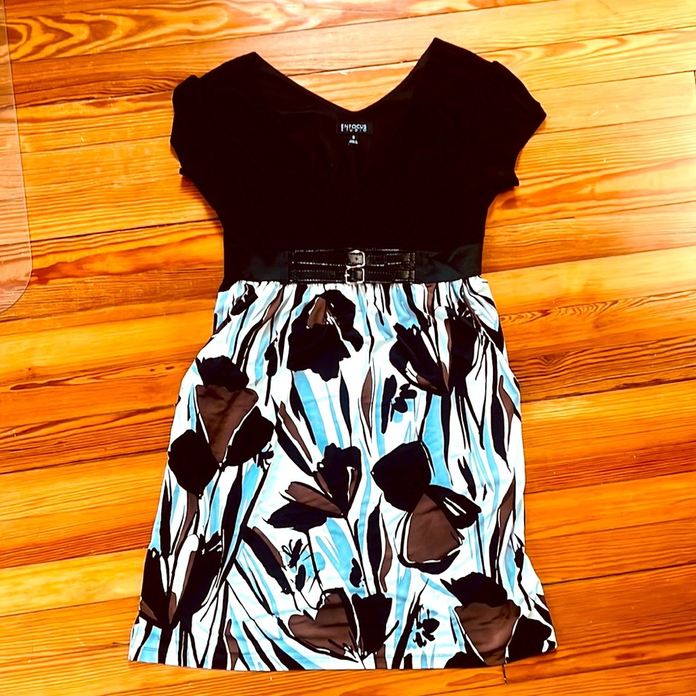 Size 6 Midi Dress EnFocus Studio Black Top Florall Bottom Double Belt